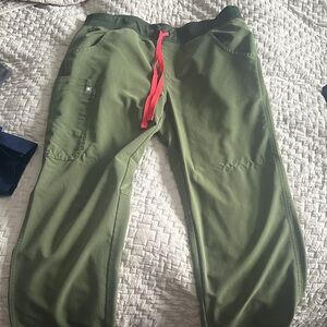 Figs medium tall green scrub pants
